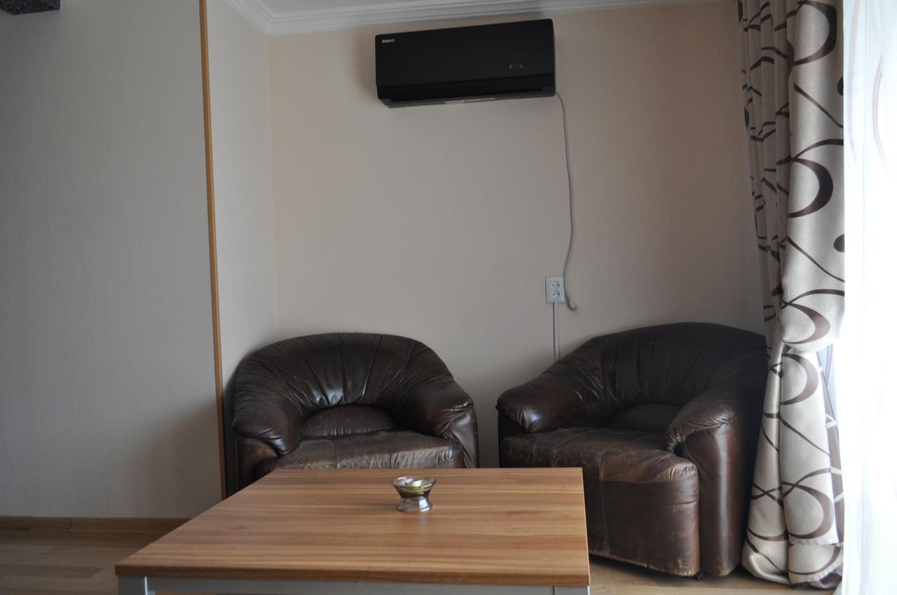 Hotel Your Comfort Τυφλίδα Εξωτερικό φωτογραφία